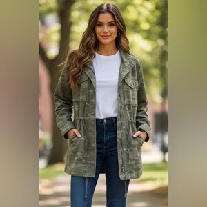 Style & Co camo hip length jacket, waist drawstring, metal snaps/front zipper, S